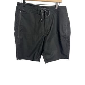 Roark Shorts Mens 33 Black 8" Chino